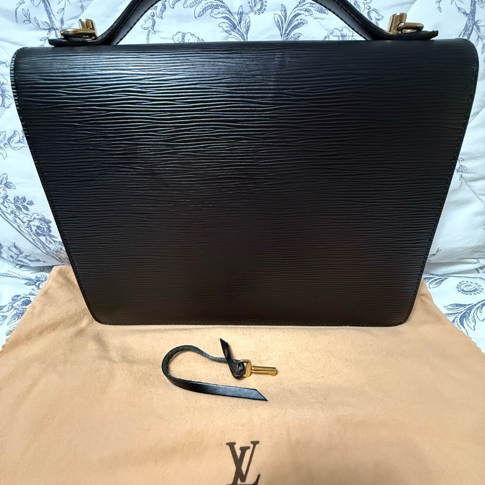 Louis Vuitton Black Epi Leather Gold-Tone Lock Satchel Monceau MM - Picture 5 of 13